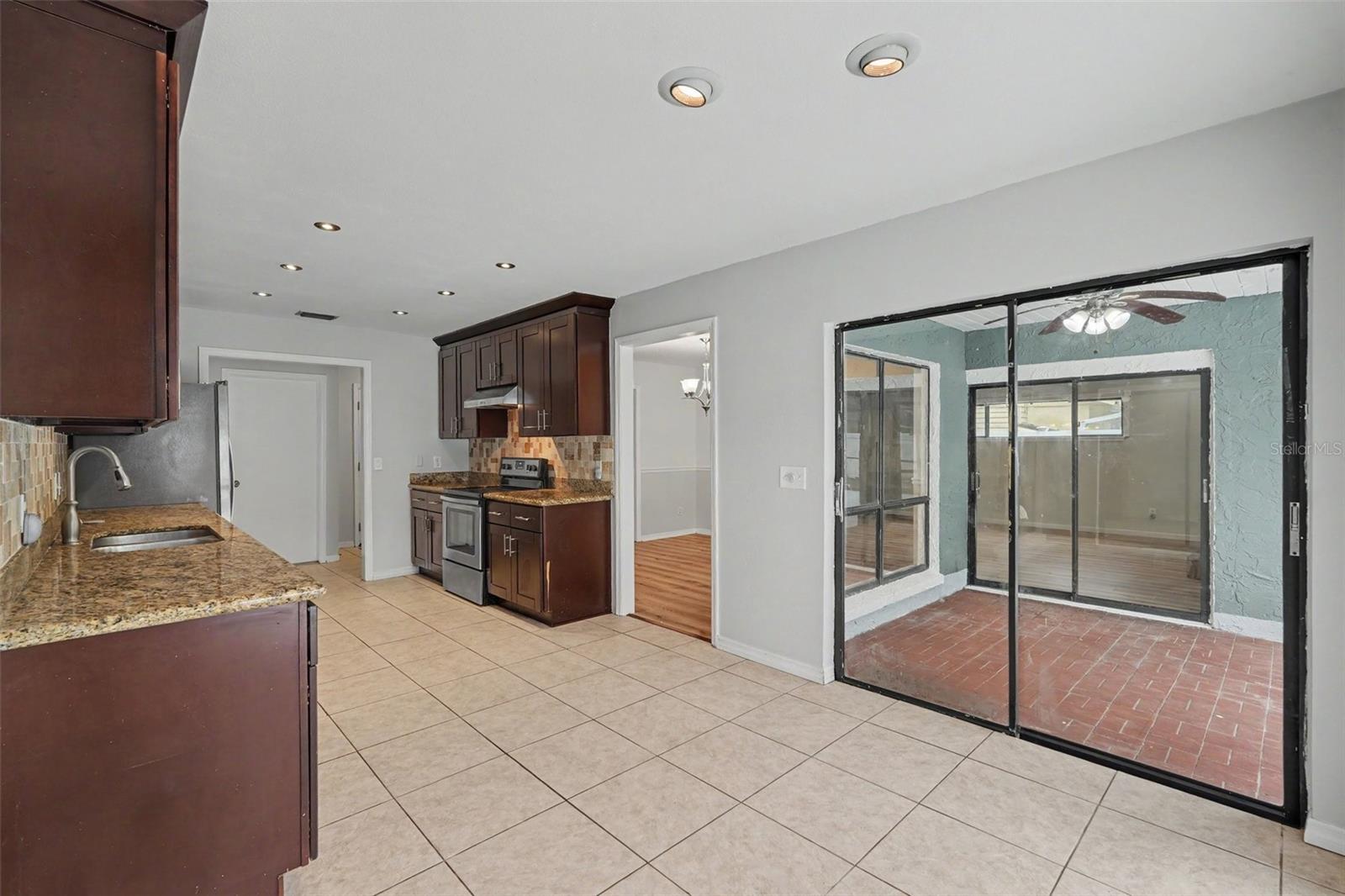 10906 AUTUMN OAK PL — photo 13