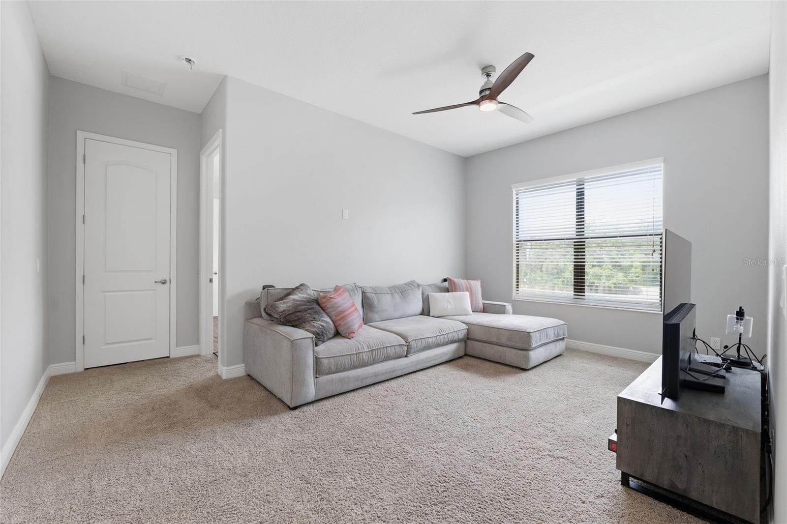 5167 LAKECASTLE DR — photo 37