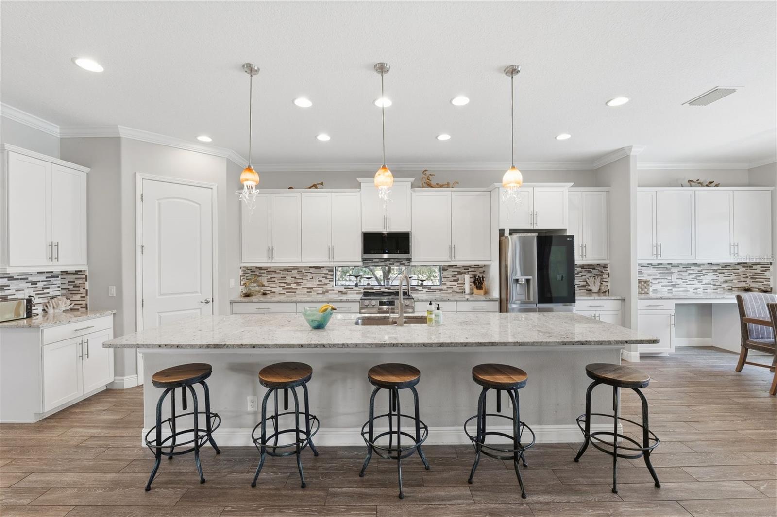 5167 LAKECASTLE DR — photo 8