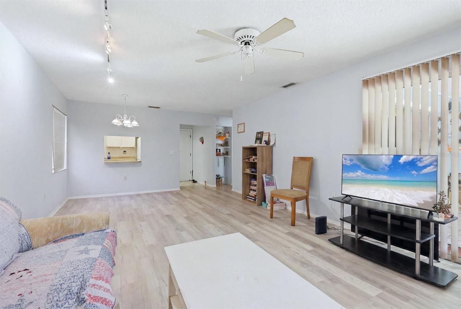 5063 VILLAGE GARDENS DR #9 — photo 9
