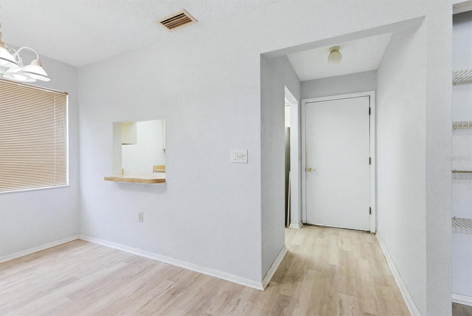 5063 VILLAGE GARDENS DR #9 — photo 5