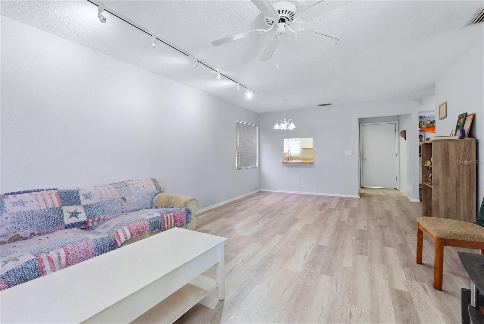 5063 VILLAGE GARDENS DR #9 — photo 10