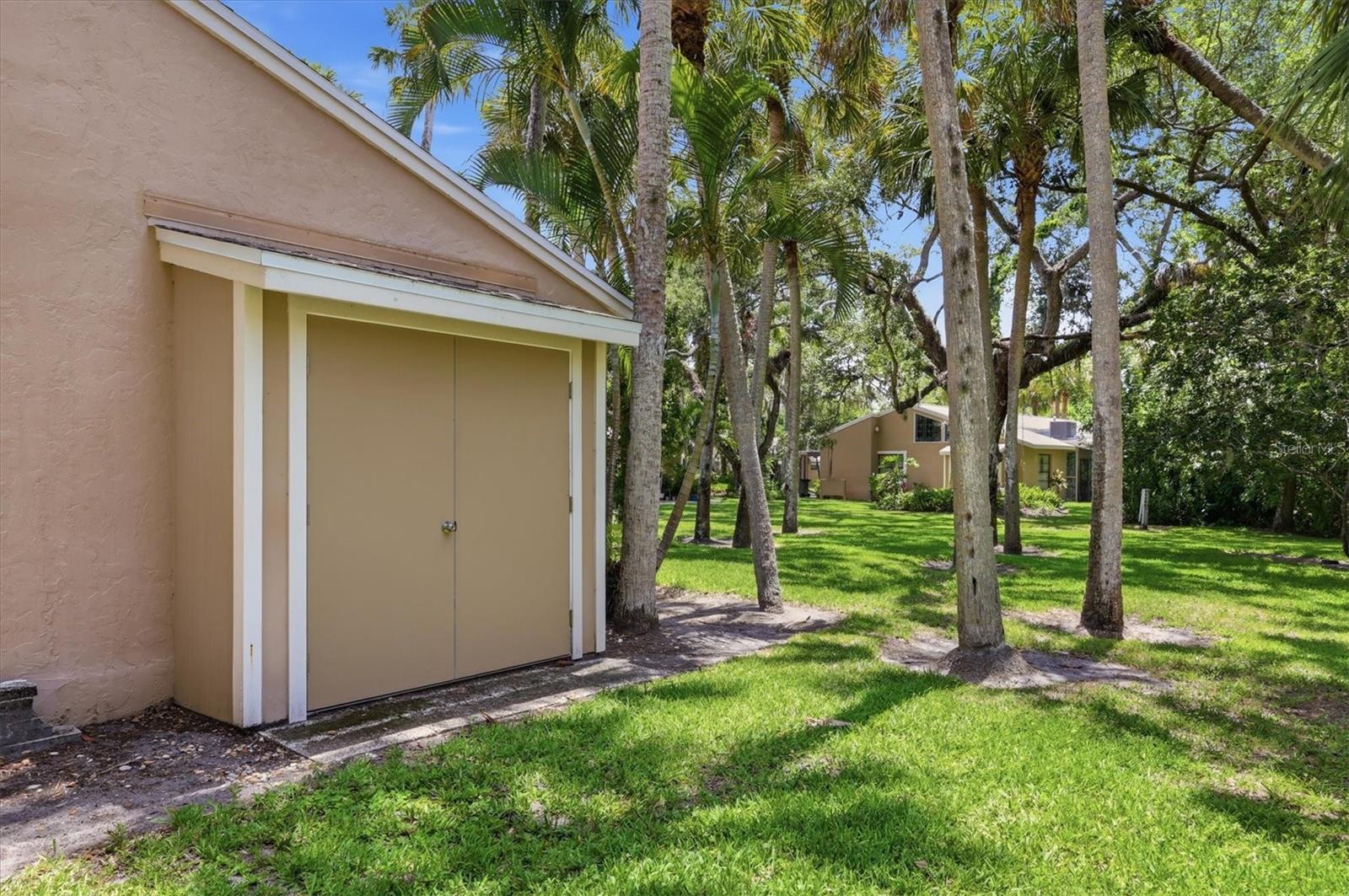 5063 VILLAGE GARDENS DR #9 — photo 28