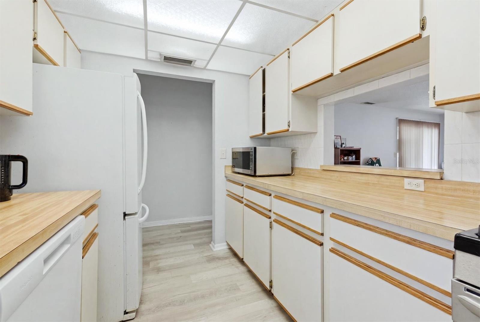 5063 VILLAGE GARDENS DR #9 — photo 14