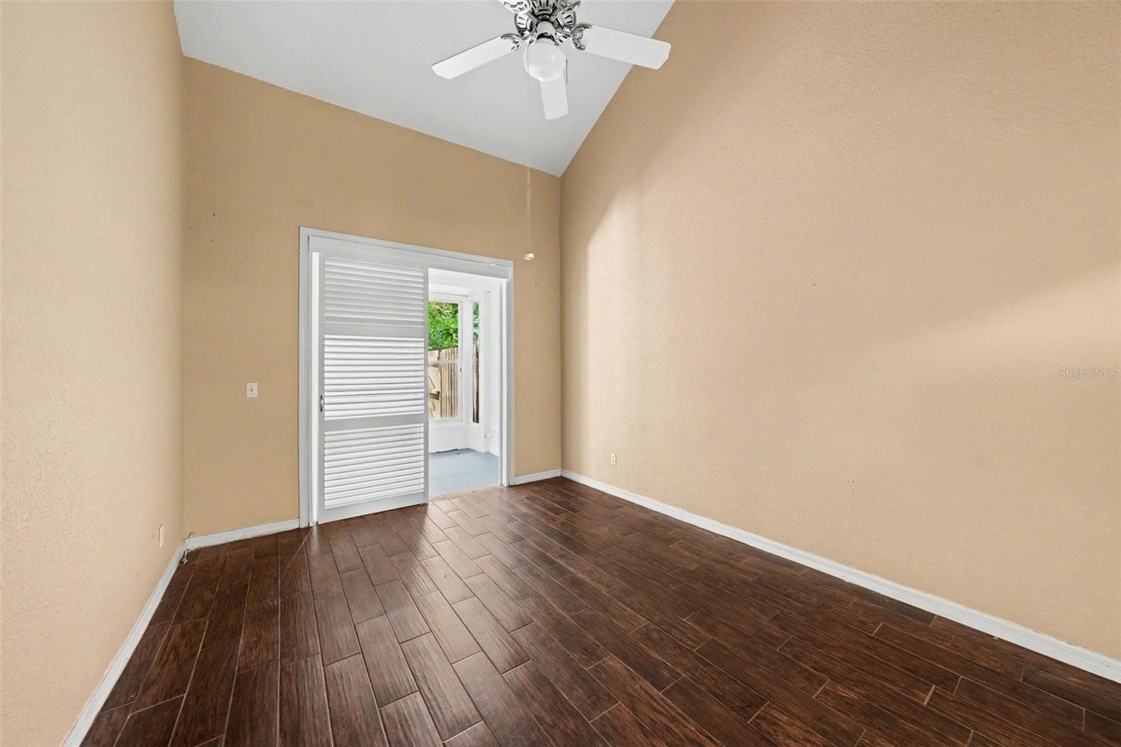 1050 STARKEY RD #2403 — photo 10
