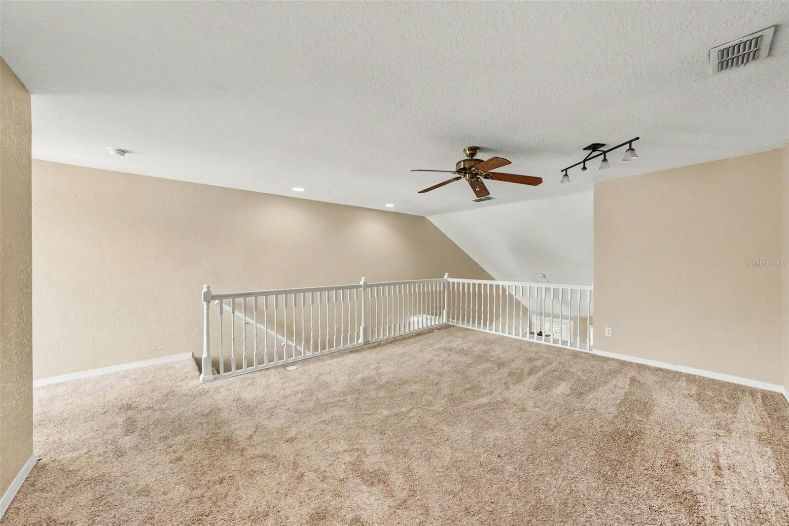 1050 STARKEY RD #2403 — photo 12