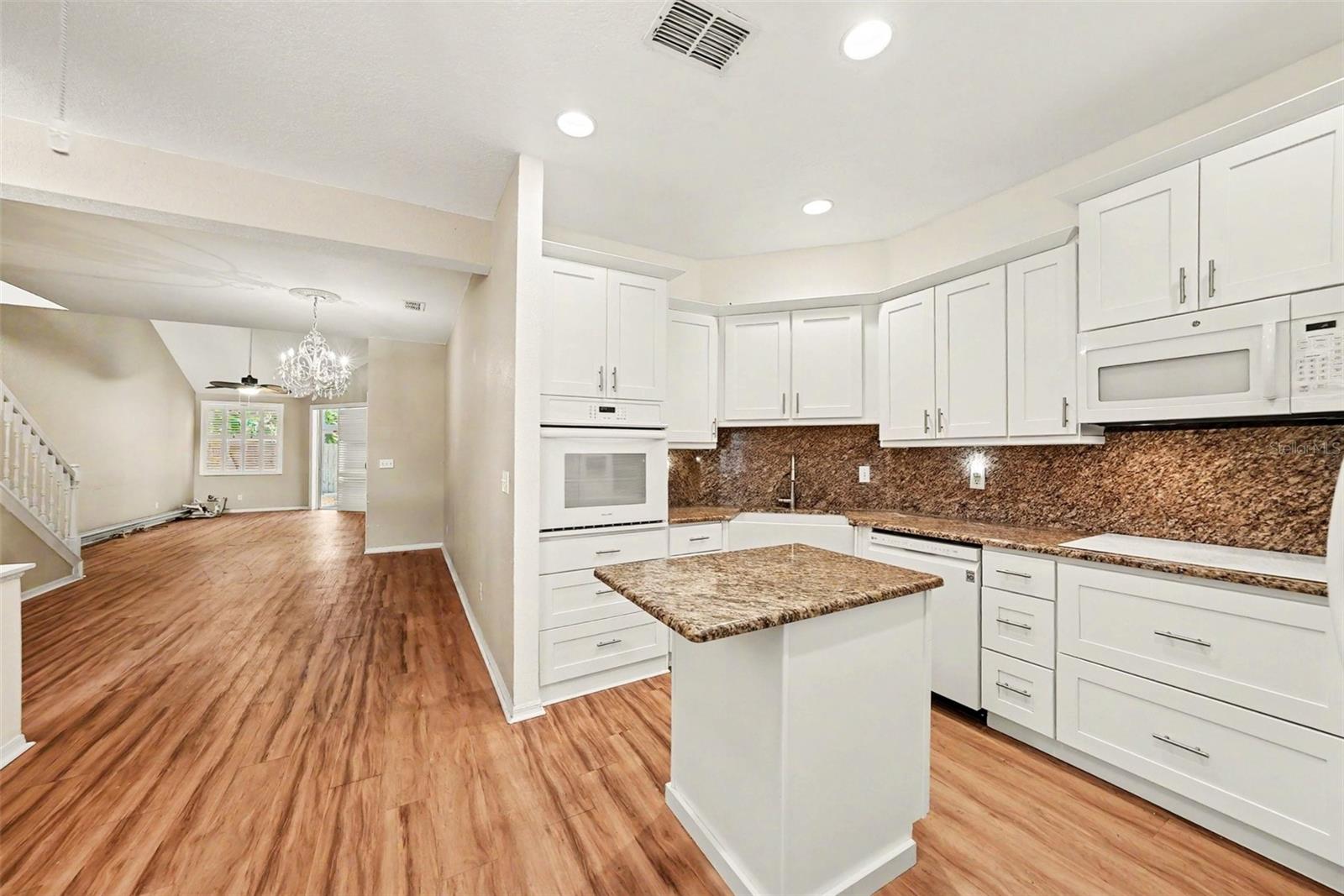1050 STARKEY RD #2403 — photo 4