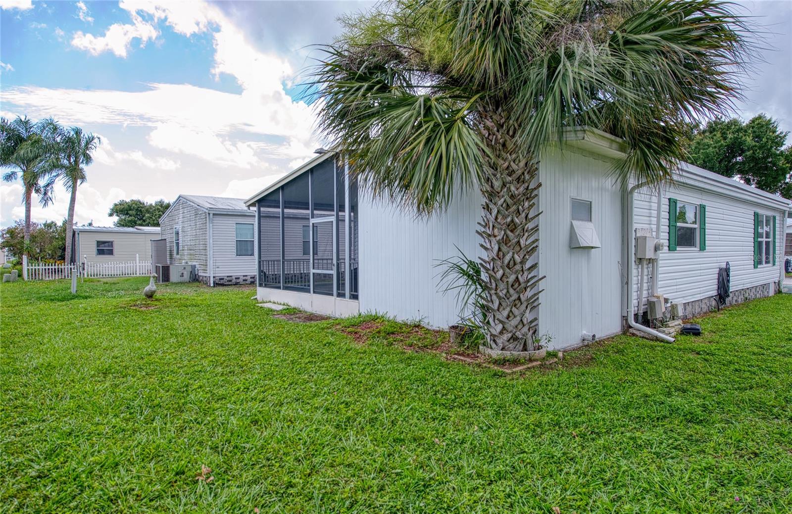 407 DOLPHIN DR S — photo 33