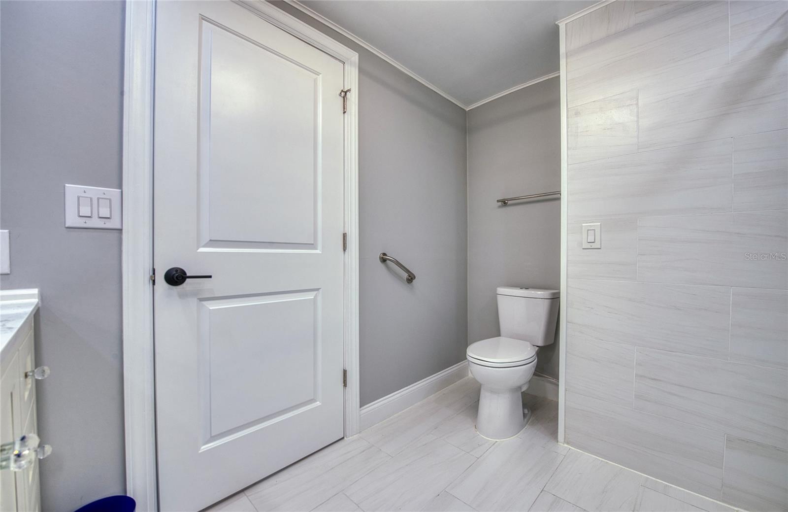 407 DOLPHIN DR S — photo 22