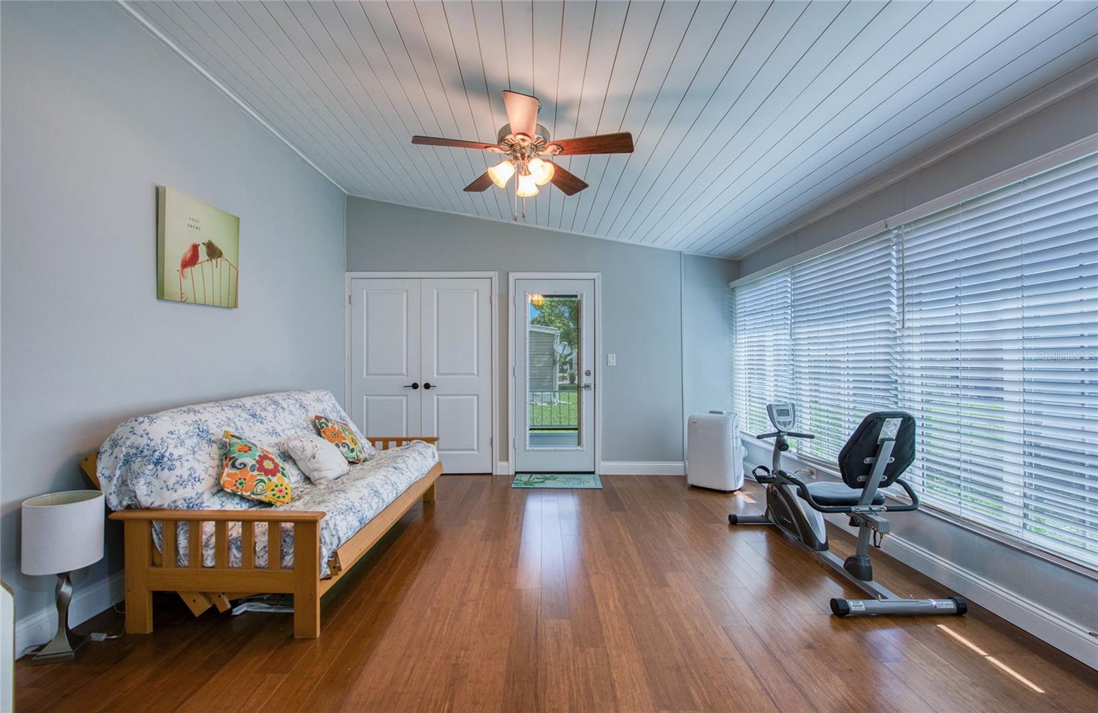 407 DOLPHIN DR S — photo 15