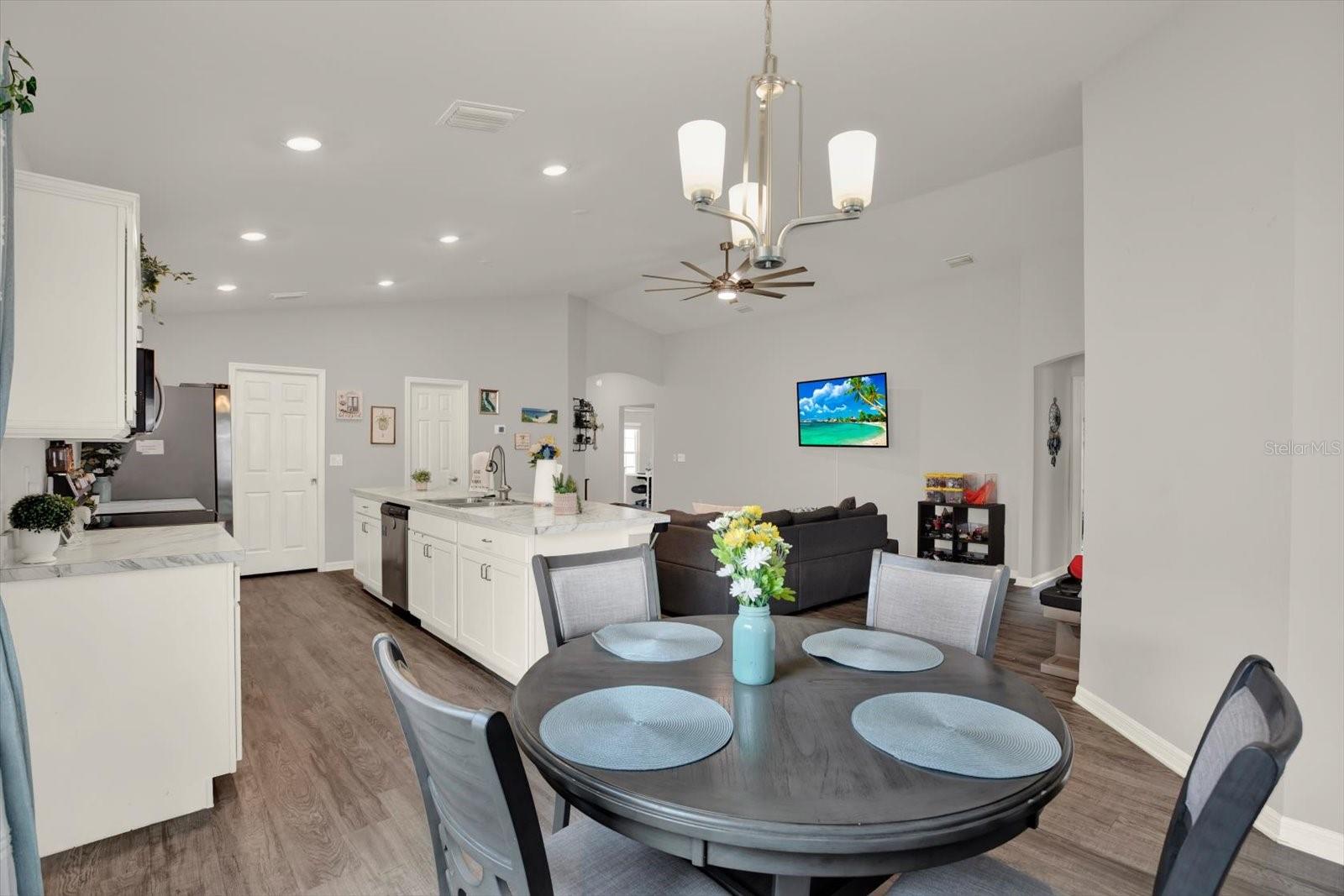117 EAGLE SUMMIT DR — photo 13