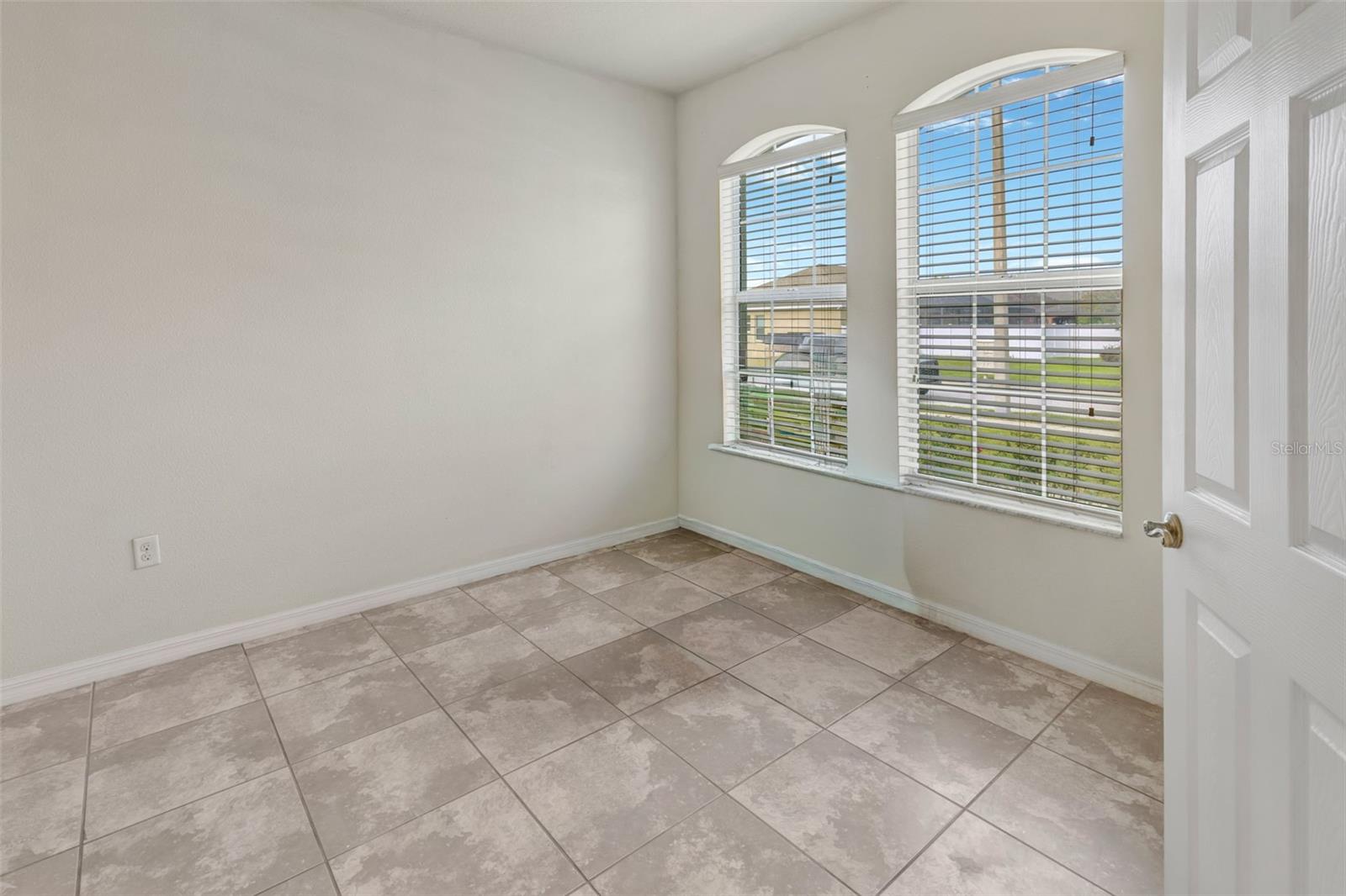 2206 VIA CORTONA ST — photo 10