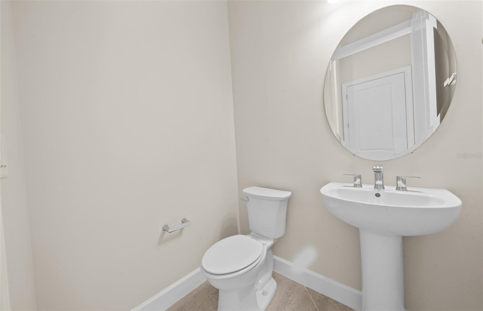 7621 FULHAM AVE — photo 36