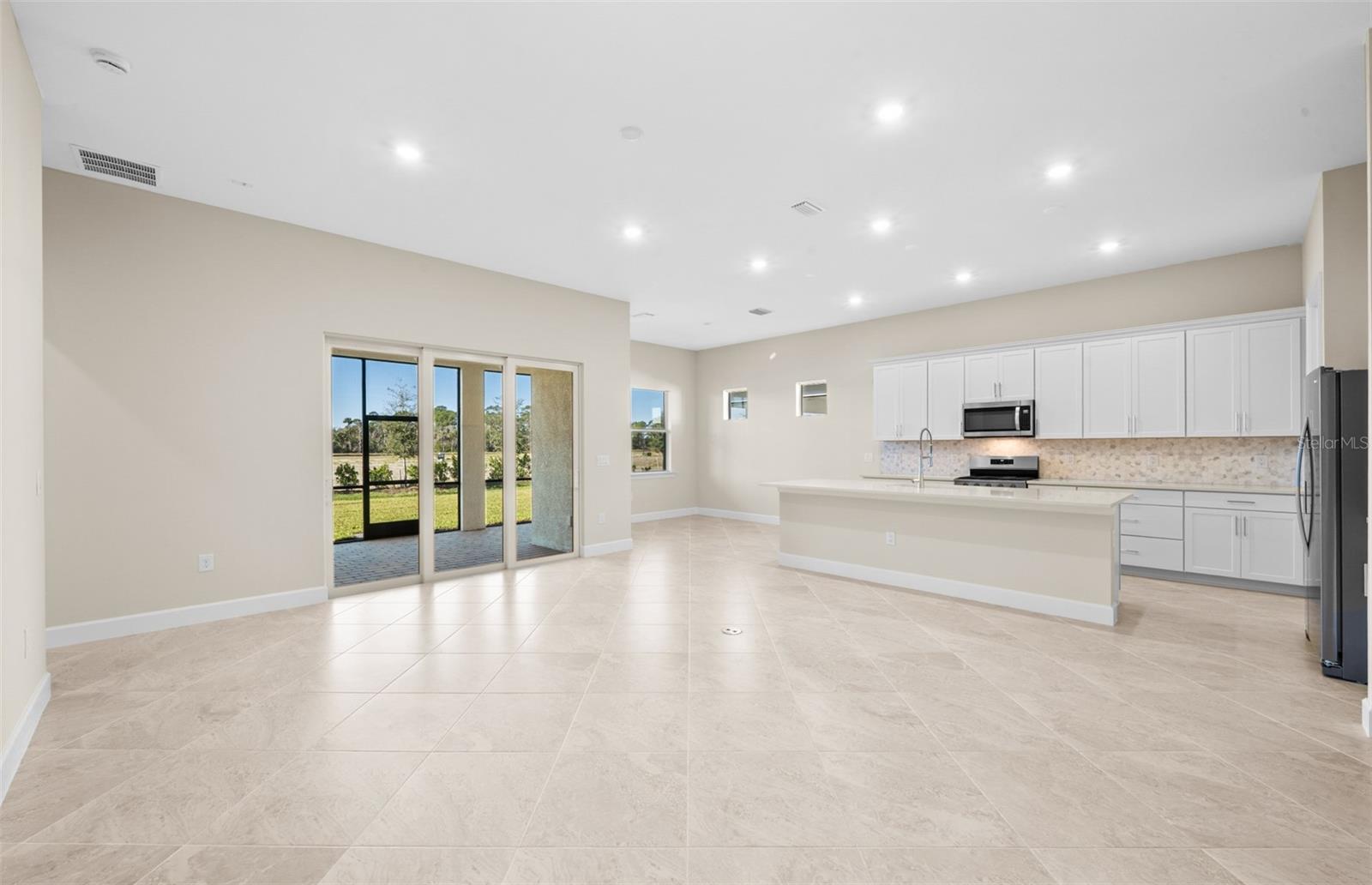 7621 FULHAM AVE — photo 14
