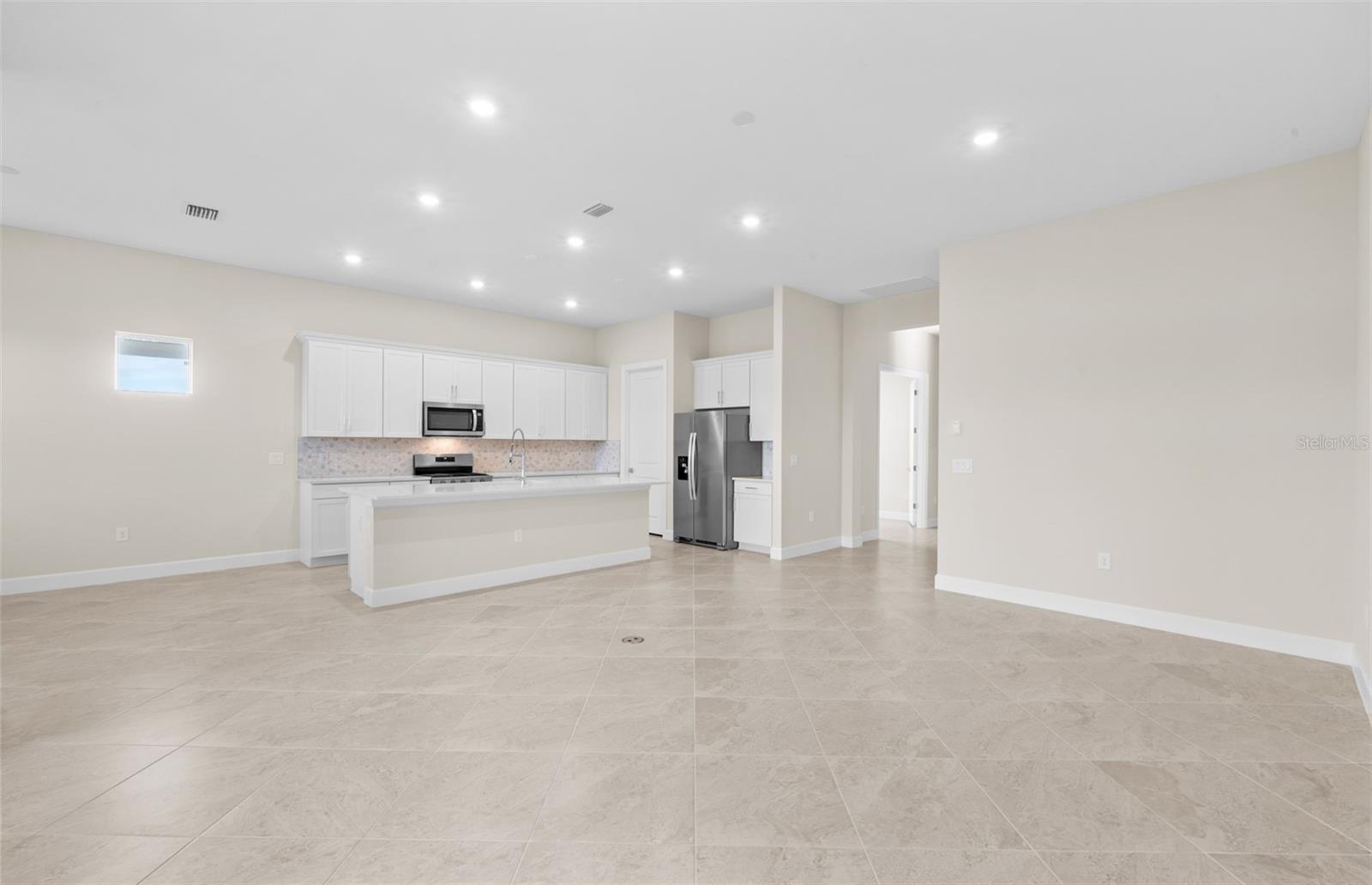 7621 FULHAM AVE — photo 15