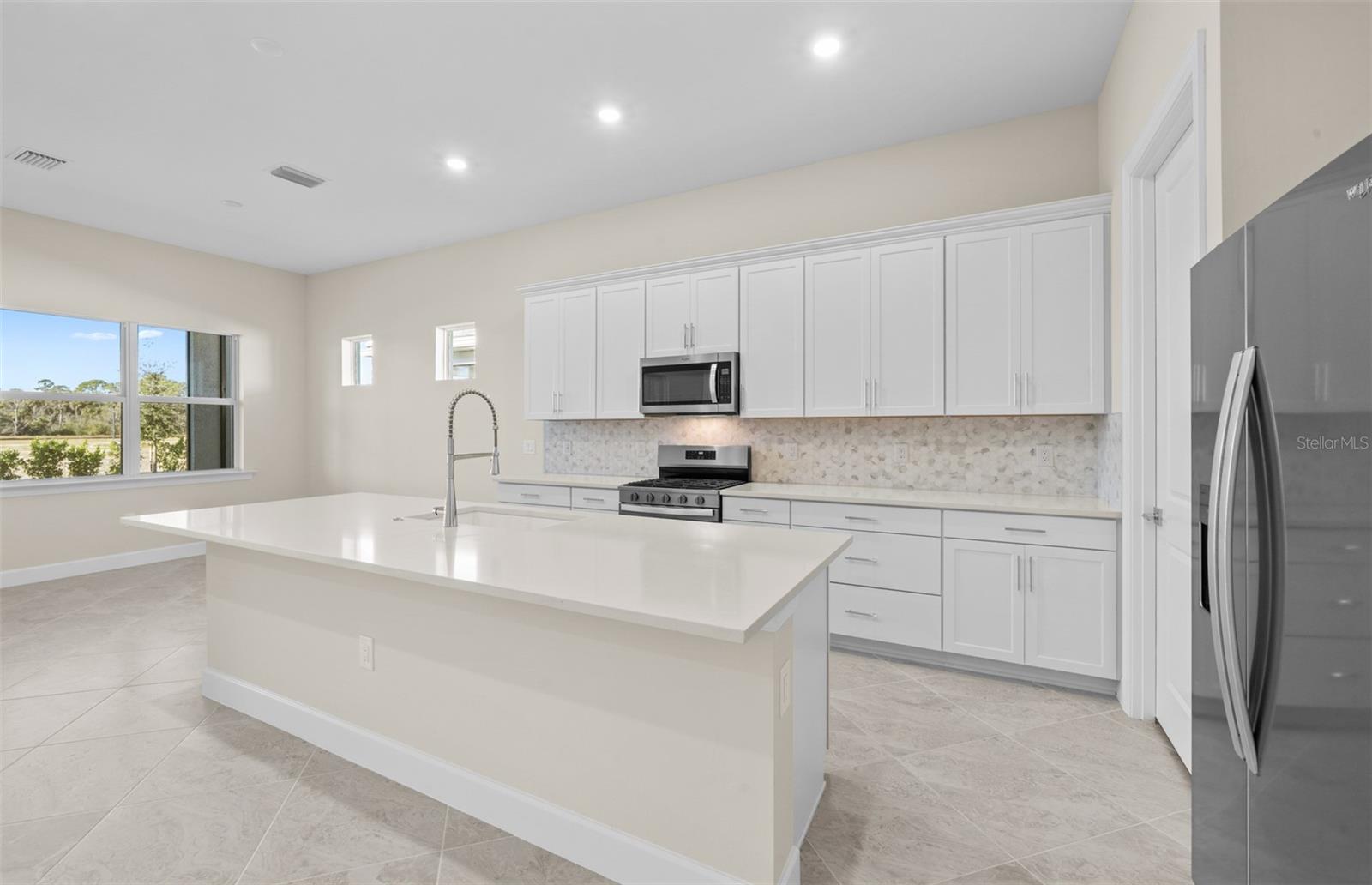 7621 FULHAM AVE — photo 20