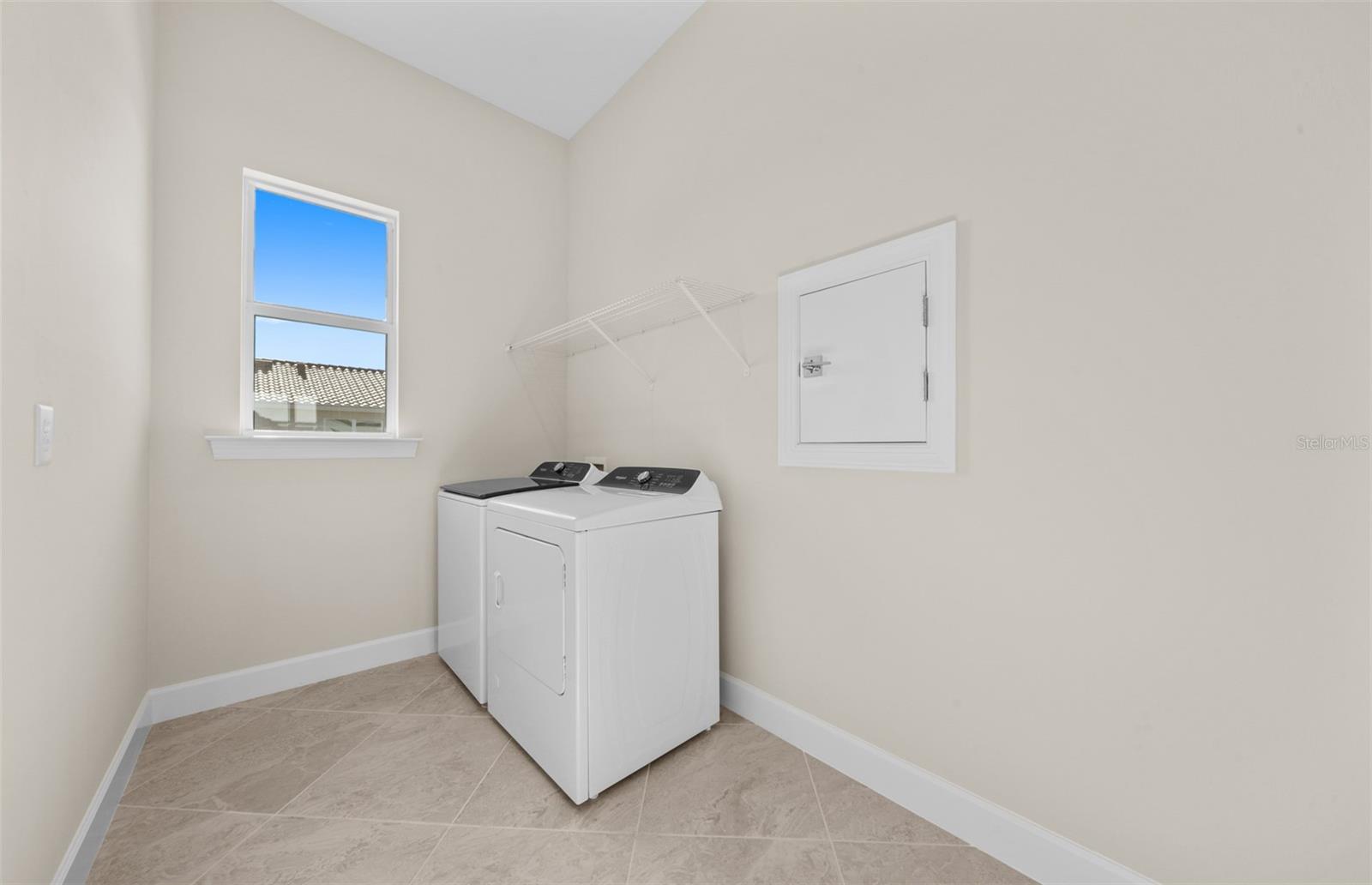 7621 FULHAM AVE — photo 30