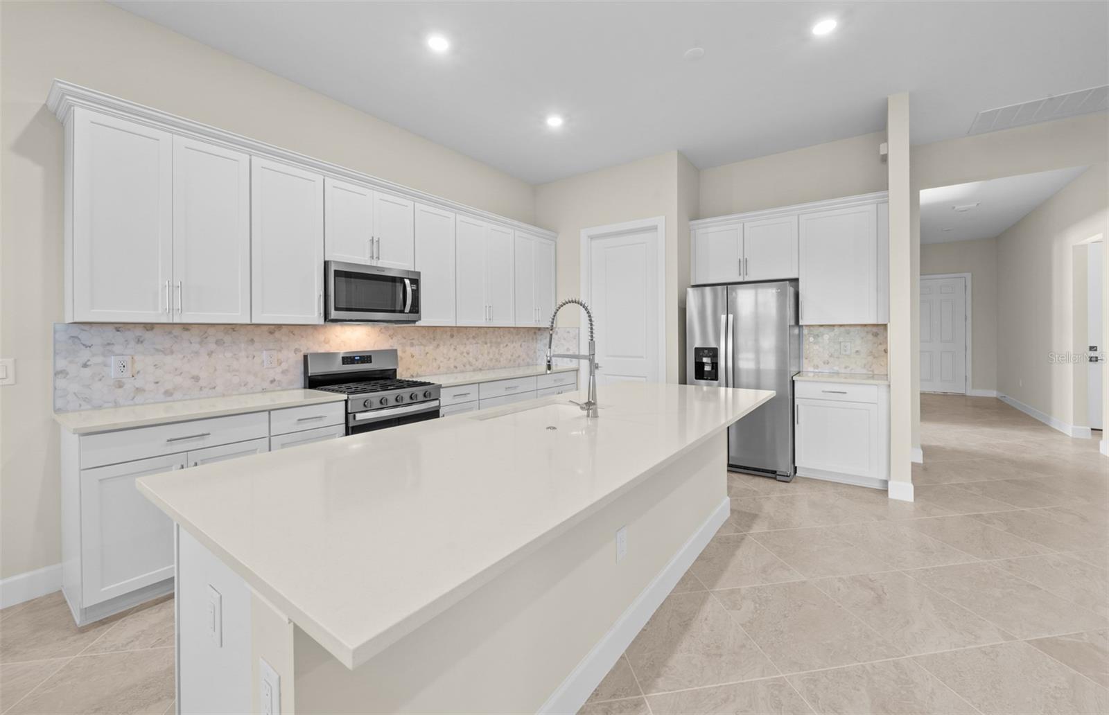 7621 FULHAM AVE — photo 22