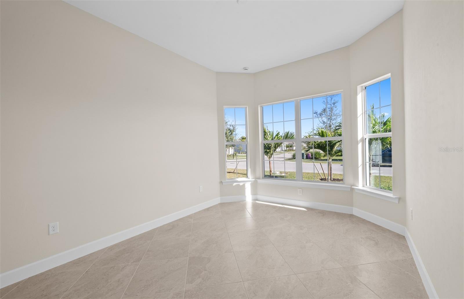 7621 FULHAM AVE — photo 9