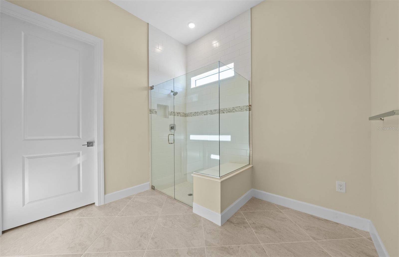 7621 FULHAM AVE — photo 32