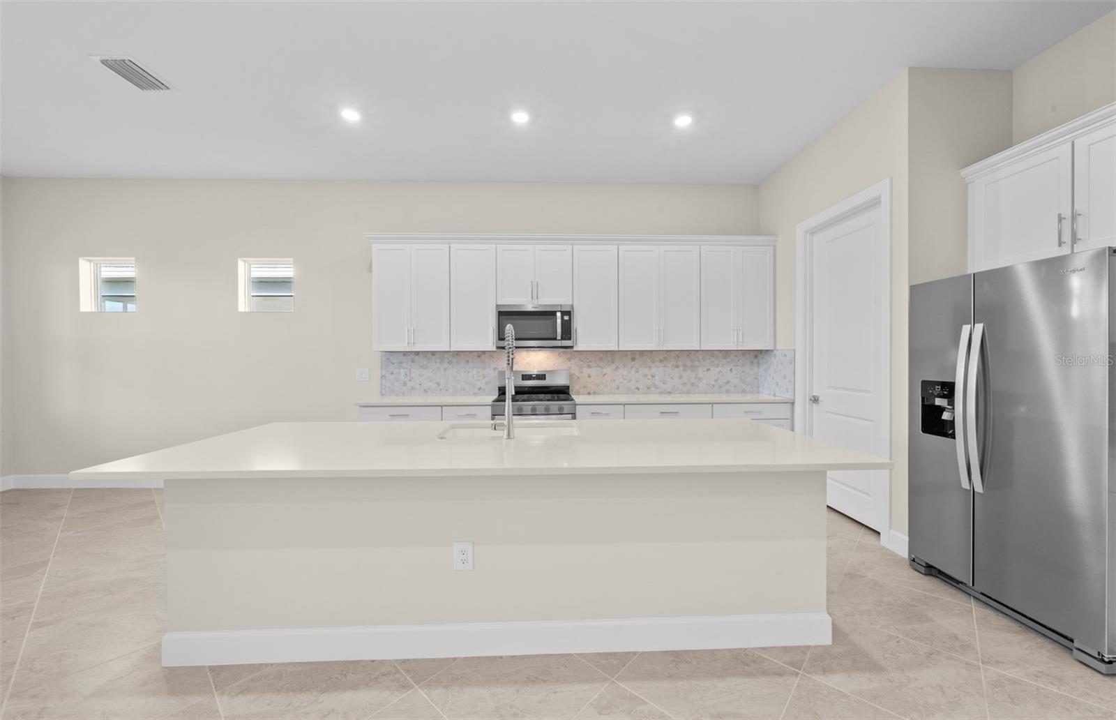7621 FULHAM AVE — photo 21