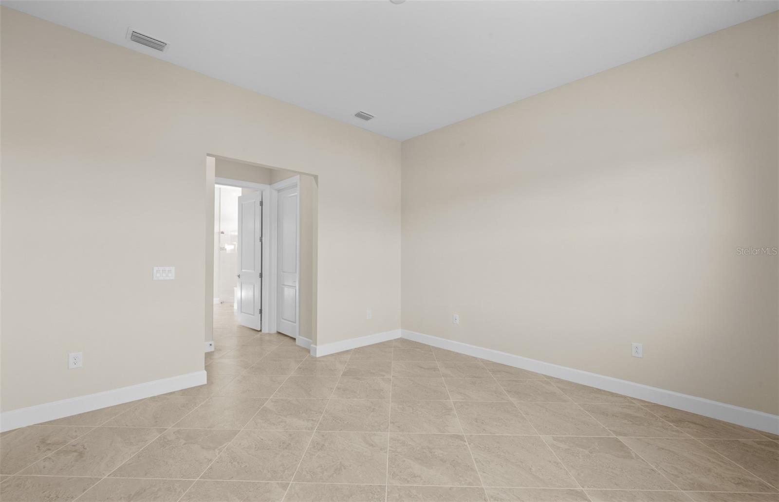 7621 FULHAM AVE — photo 34