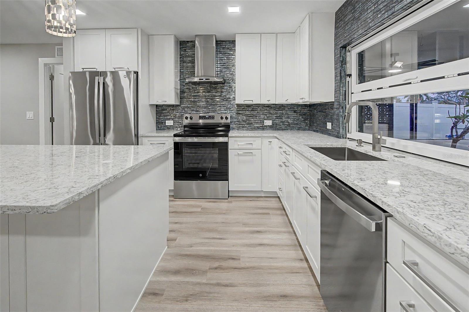 728 SPANISH MAIN DR — photo 61
