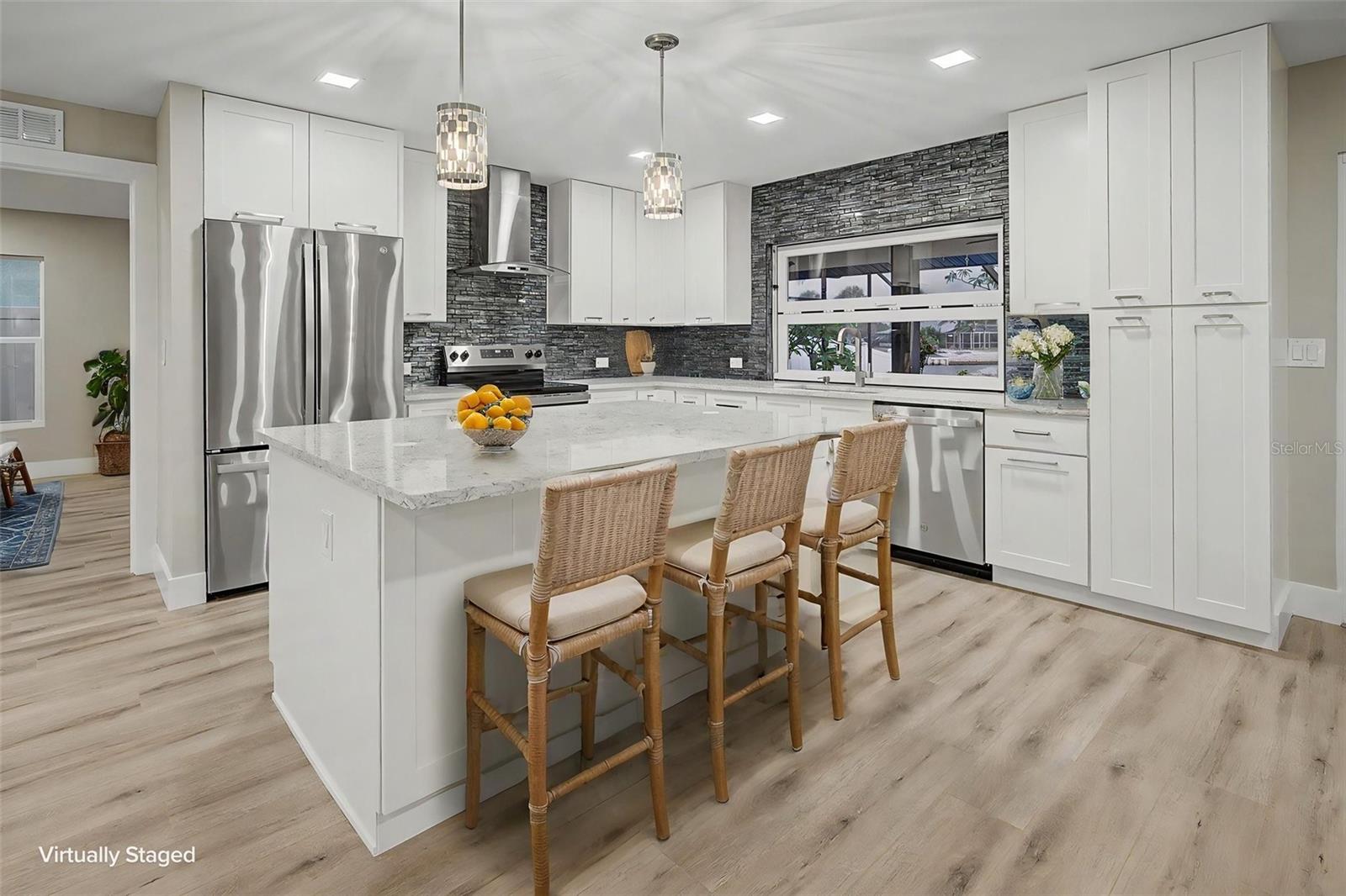 728 SPANISH MAIN DR — photo 4