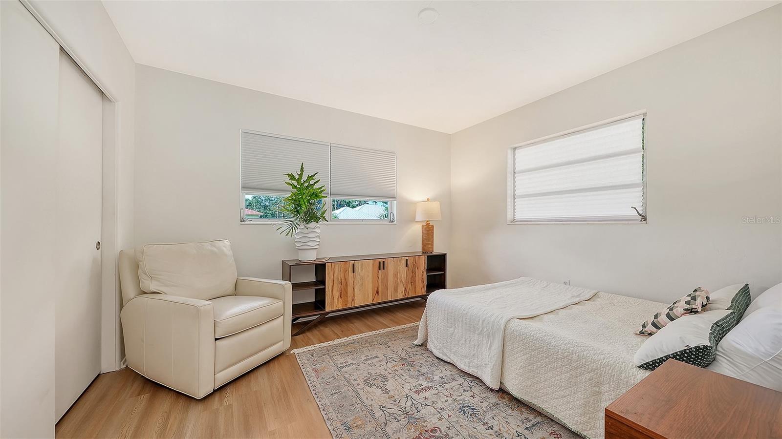 2719 TEMPLE ST — photo 29
