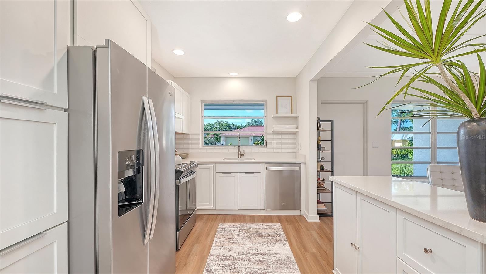 2719 TEMPLE ST — photo 13