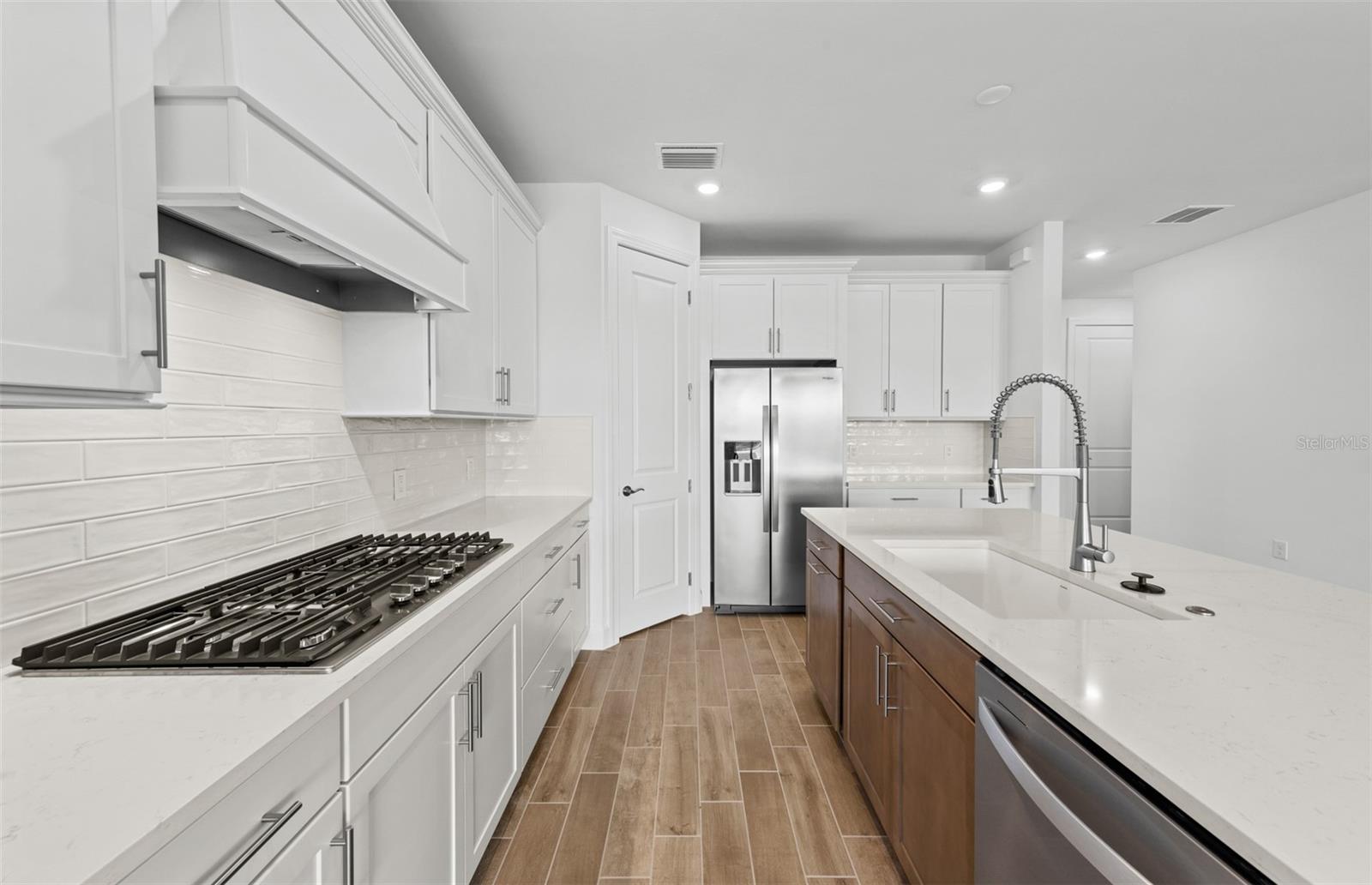 7617 FULHAM AVE — photo 17