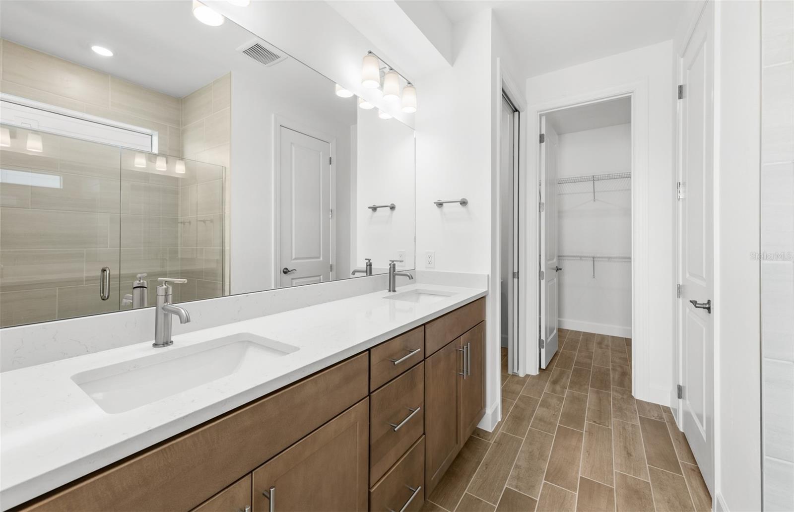 7617 FULHAM AVE — photo 27