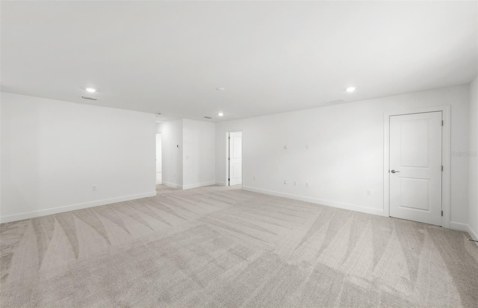 7617 FULHAM AVE — photo 35