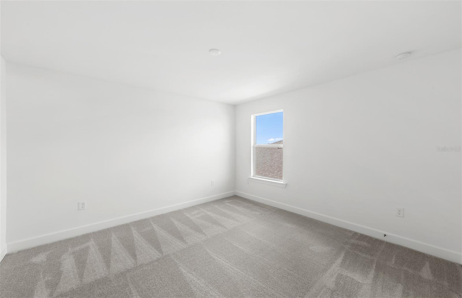 7617 FULHAM AVE — photo 43
