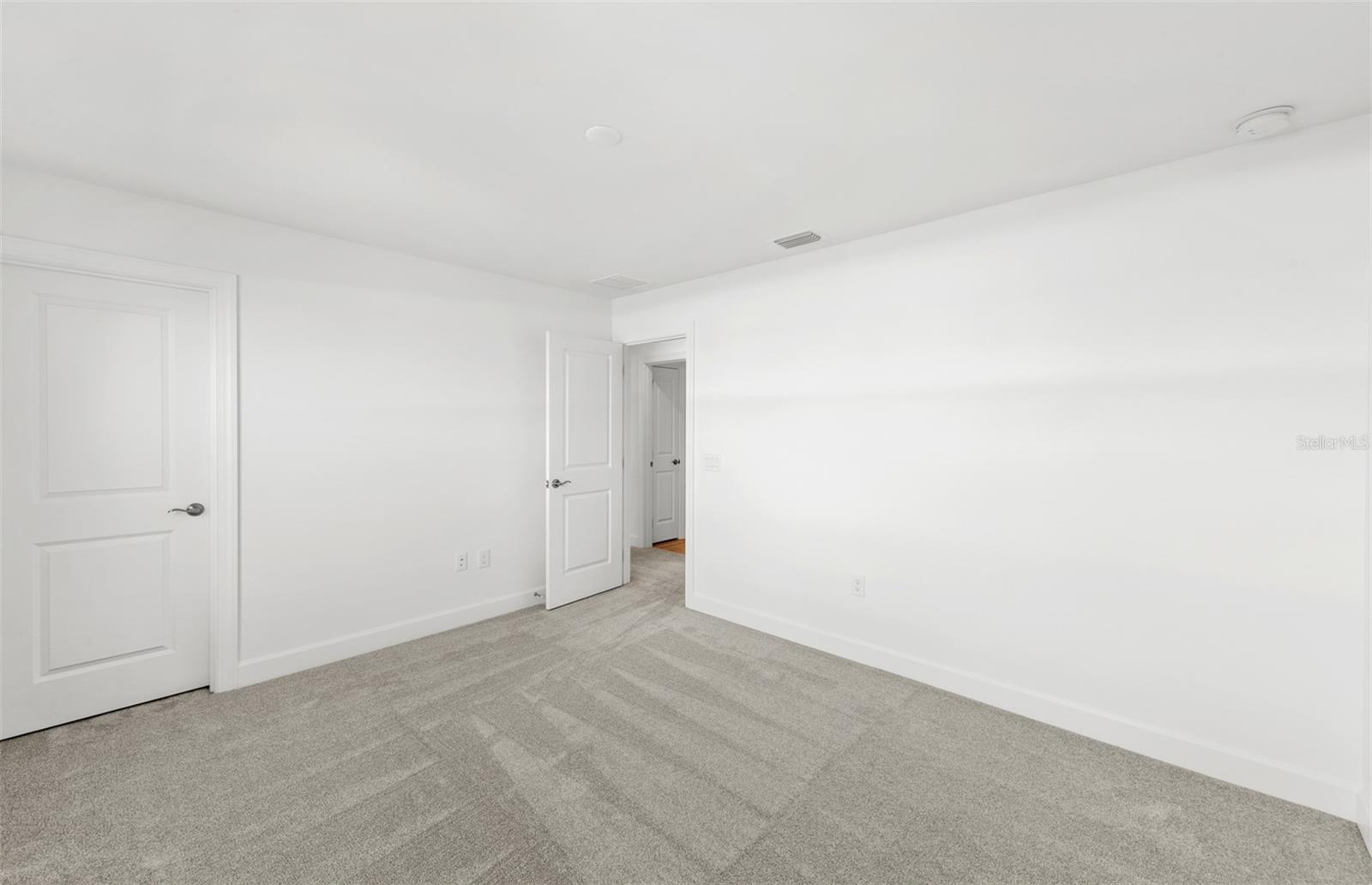 7617 FULHAM AVE — photo 42