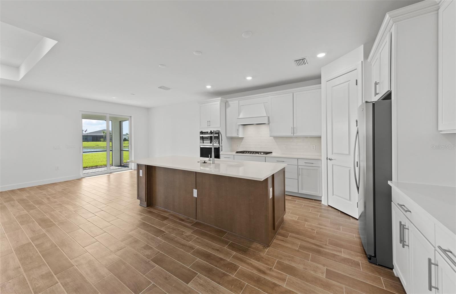 7617 FULHAM AVE — photo 14
