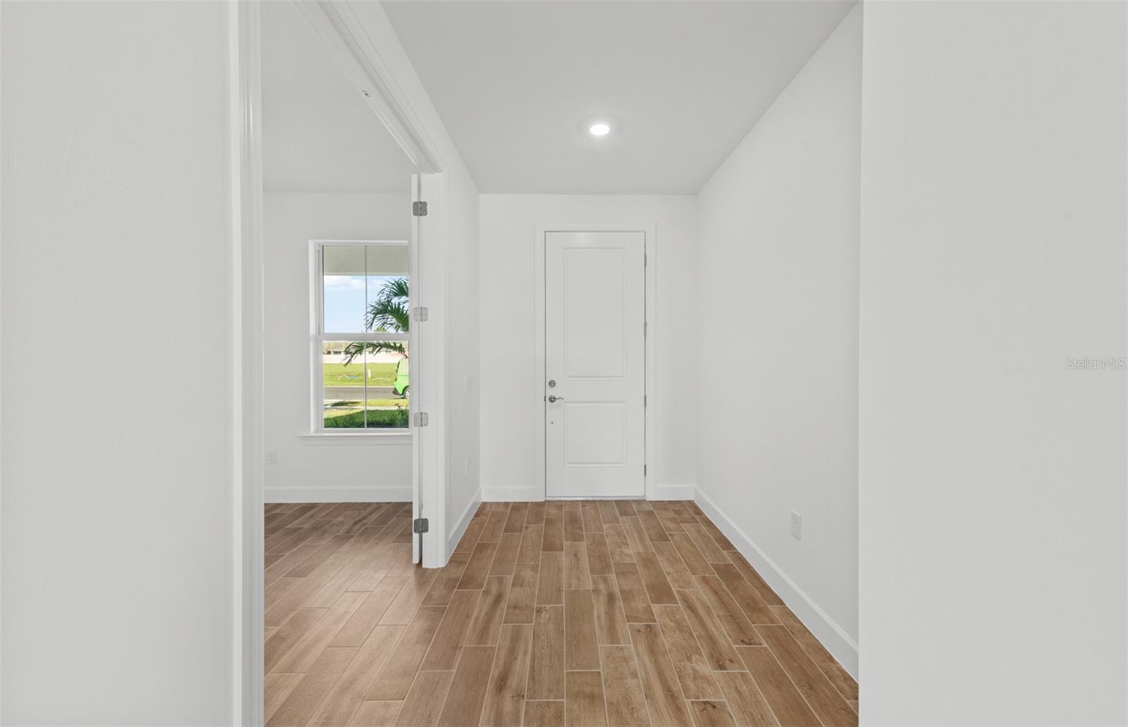 7617 FULHAM AVE — photo 9