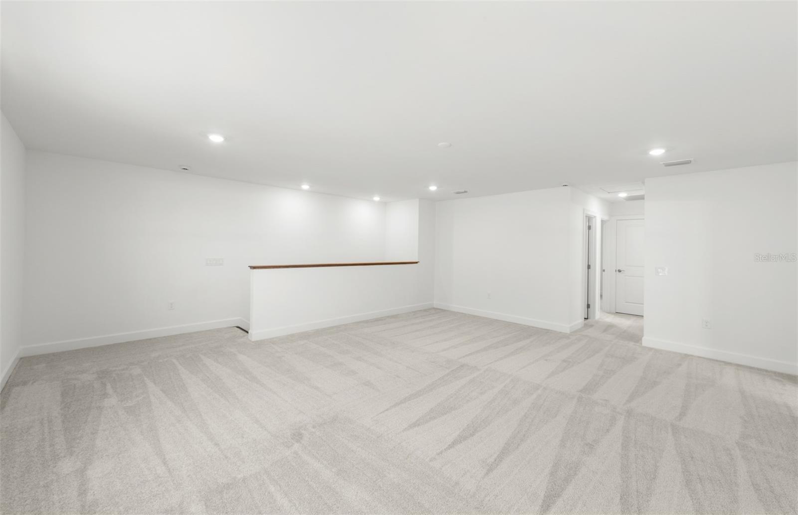 7617 FULHAM AVE — photo 36