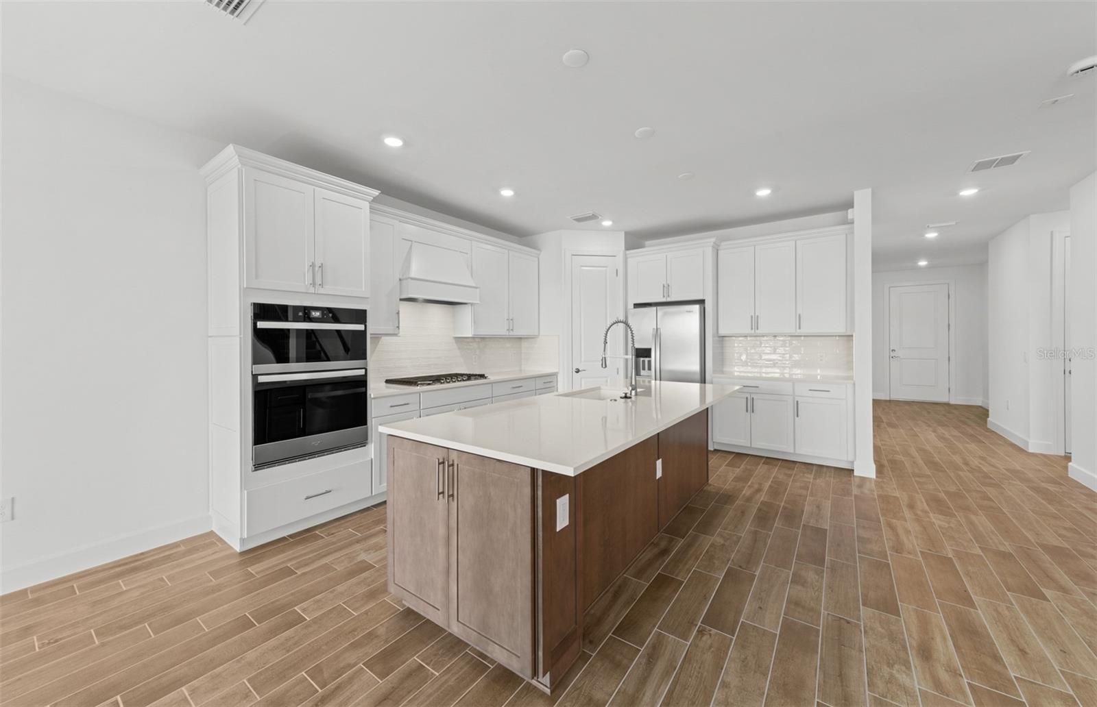 7617 FULHAM AVE — photo 18