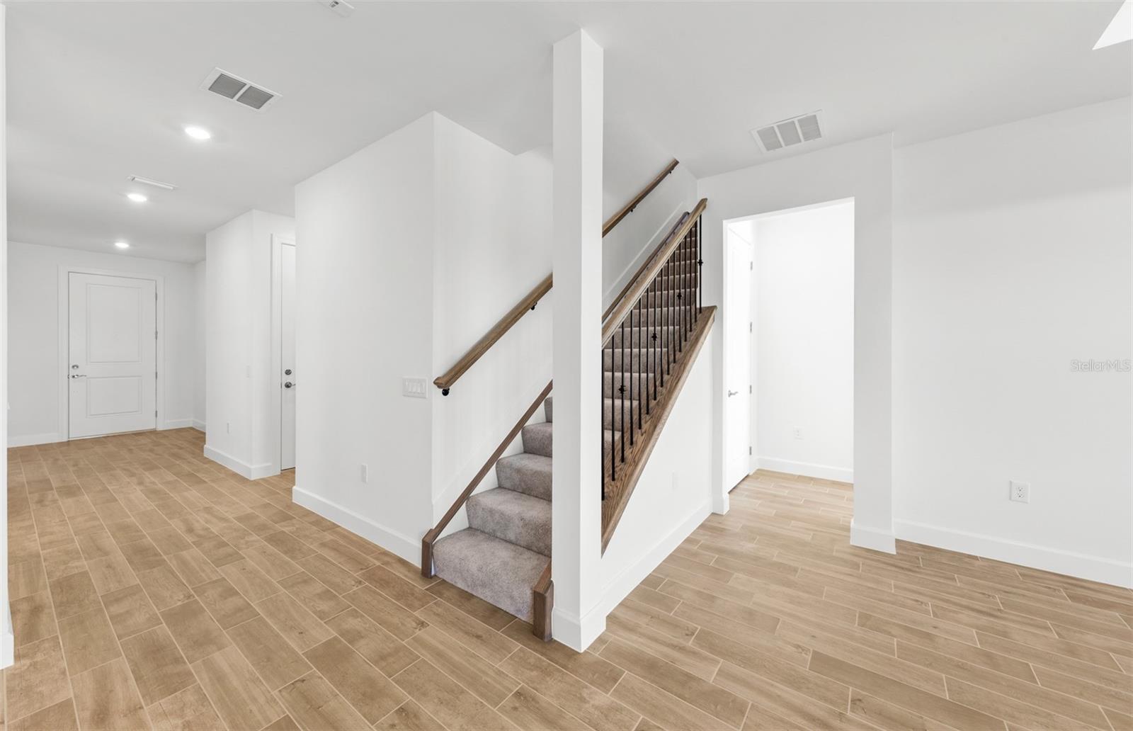 7617 FULHAM AVE — photo 24