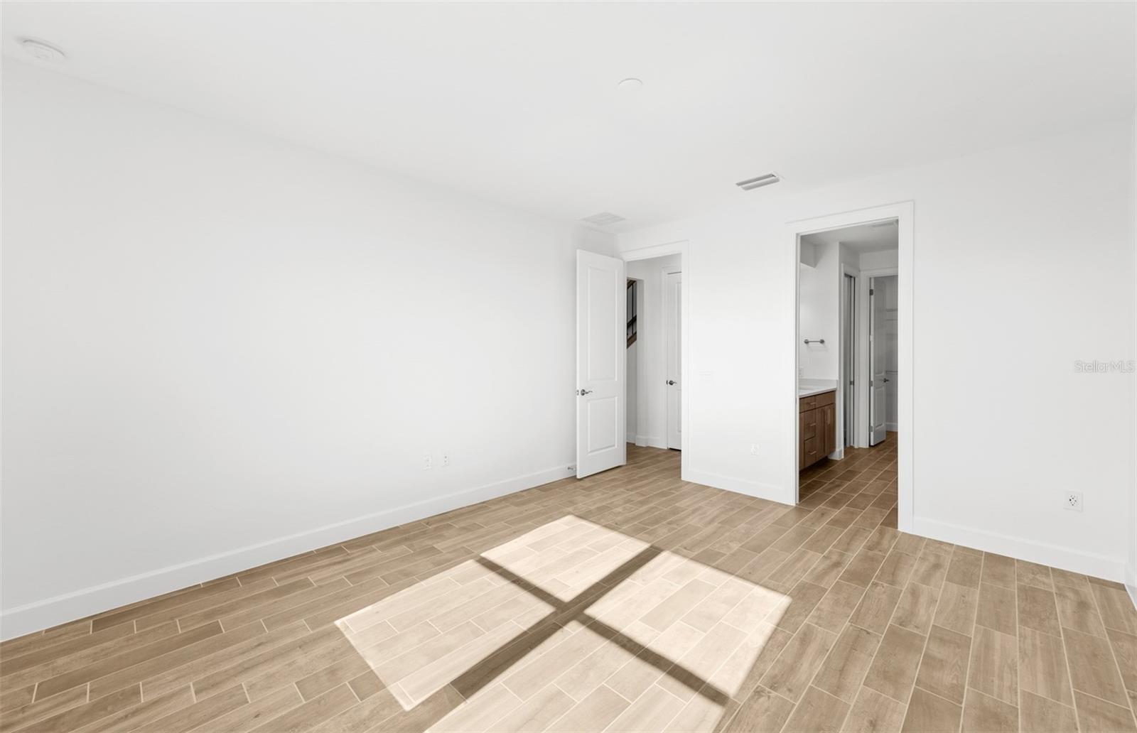 7617 FULHAM AVE — photo 26