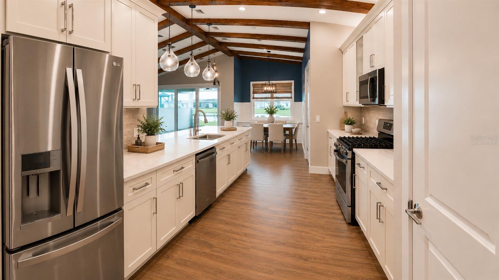 8075 SLIPWAY DR — photo 10