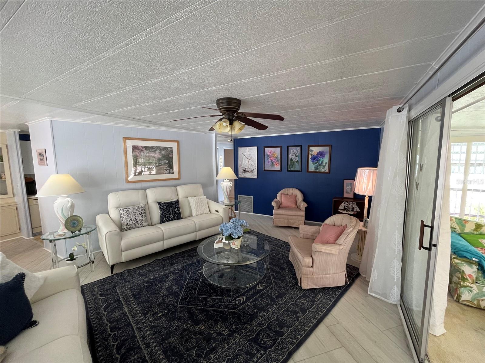 900 JOLANDA CIR — photo 9