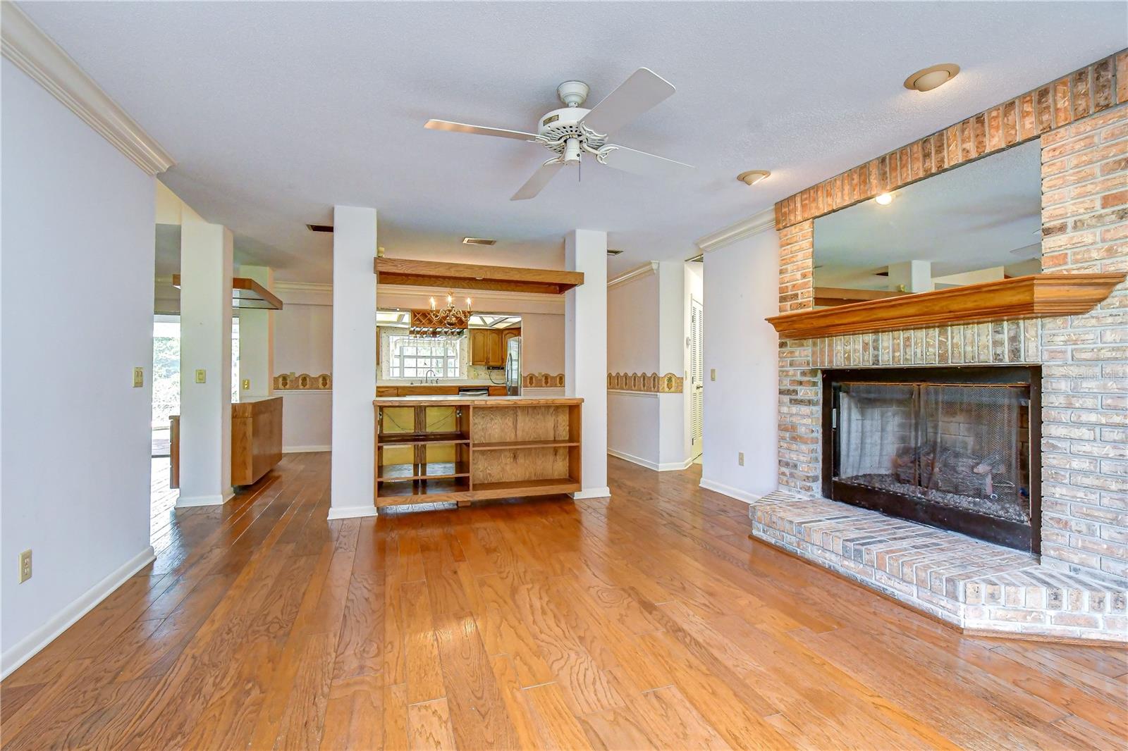 914 S MILLER RD — photo 10