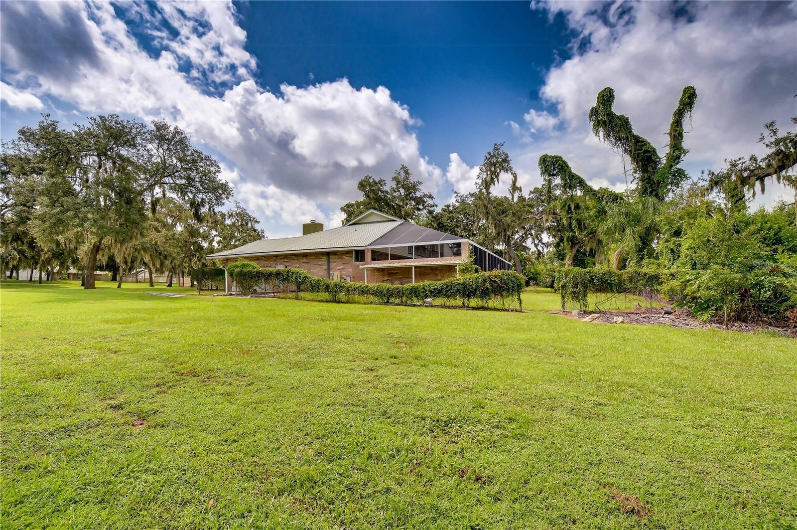 914 S MILLER RD — photo 42