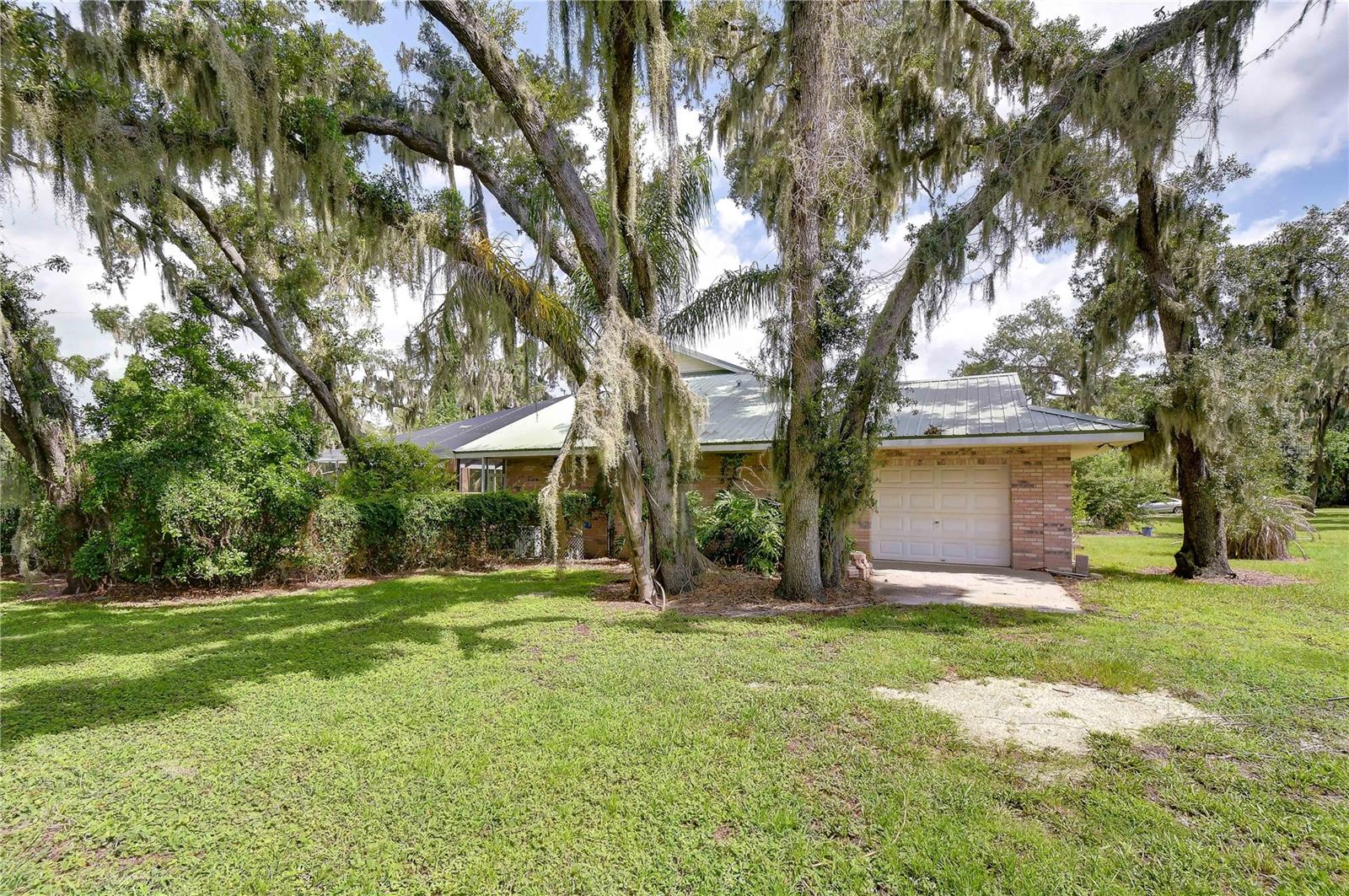 914 S MILLER RD — photo 47