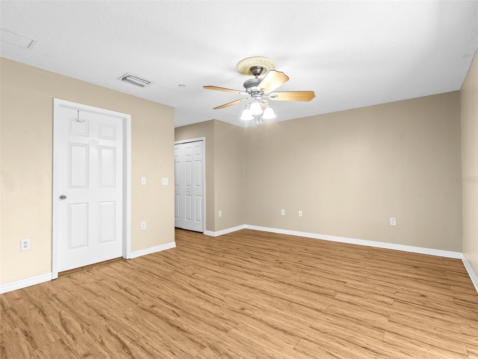 2412 MIDDLETON GROVE DR — photo 15