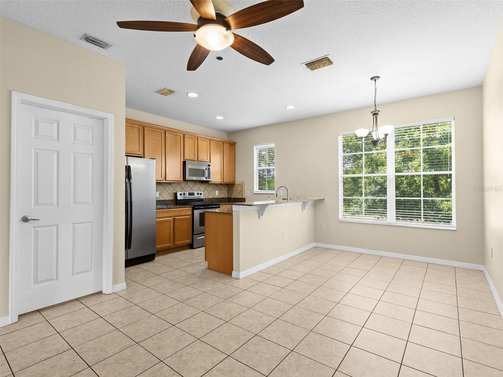 2412 MIDDLETON GROVE DR — photo 12