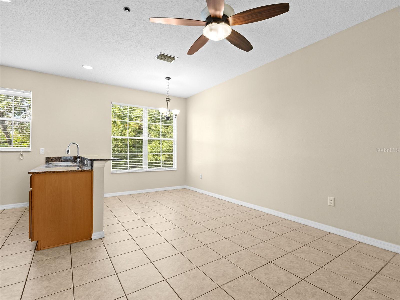 2412 MIDDLETON GROVE DR — photo 11