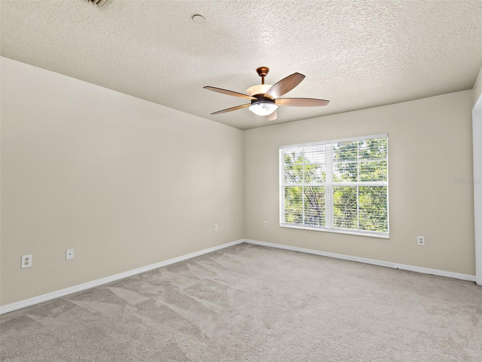 2412 MIDDLETON GROVE DR — photo 32
